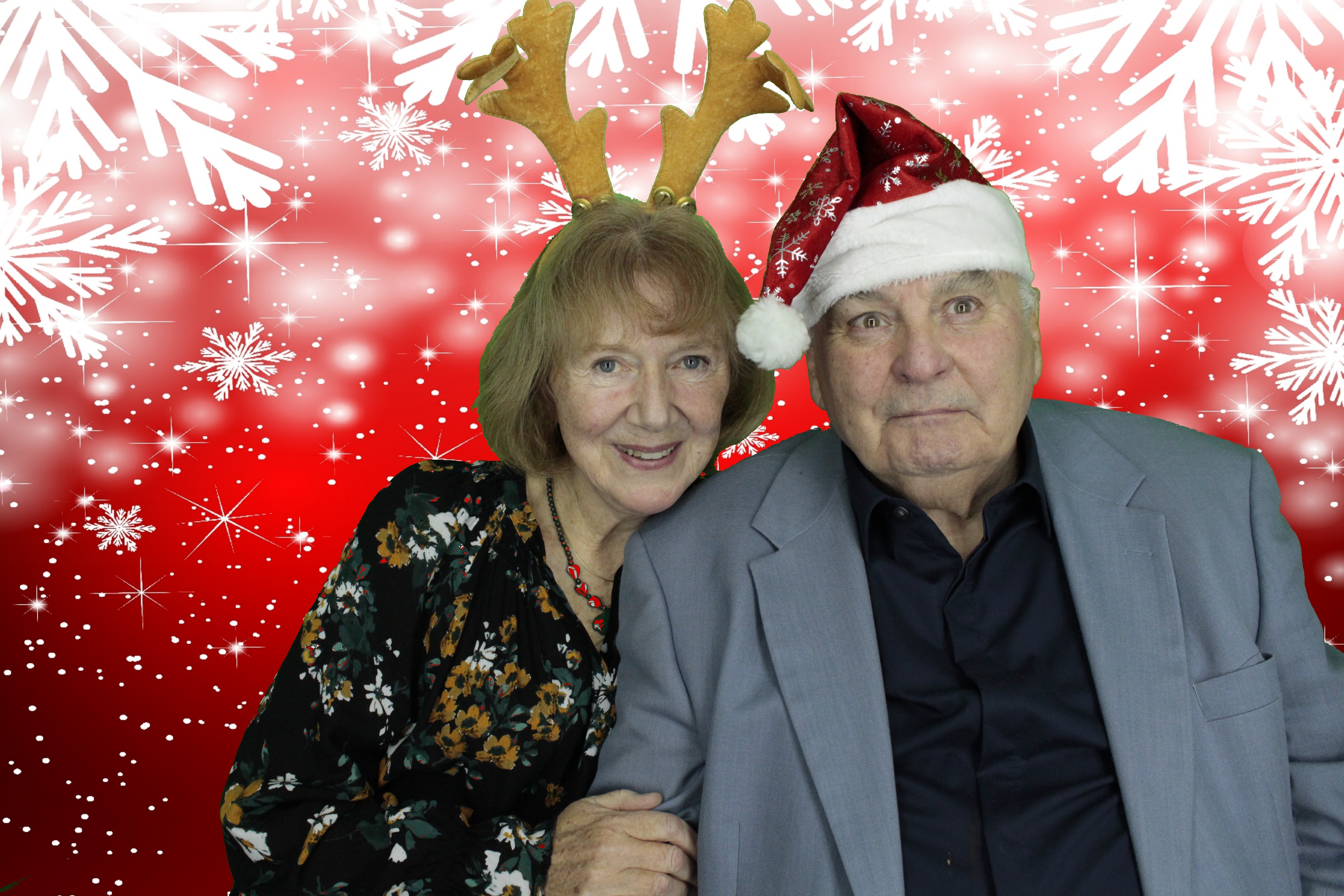 Silvermere Christmas Party | View more photos from the event at gallery.myphotoboothexperience.co.uk/u/MyPhotoBoothExperienceLtd/Silvermere-Christmas-Party-3